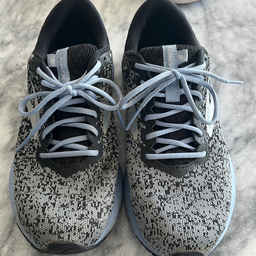 Brooks Sneakers size 8